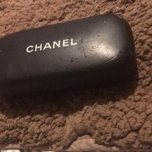 Chanel sunnies ! No scratches. Pristine. Classy and beautiful!!!!